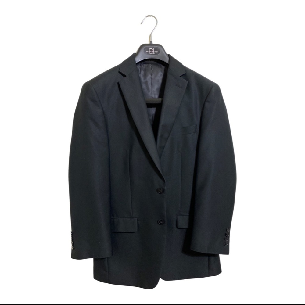 Full Men’s Suit. Calvin Klein!!!